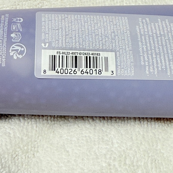 Fenty Beauty CHERRY DUB SUPERFINE DAILY CLEANSING FACE SCRUB - NEW - Picture 3 of 4